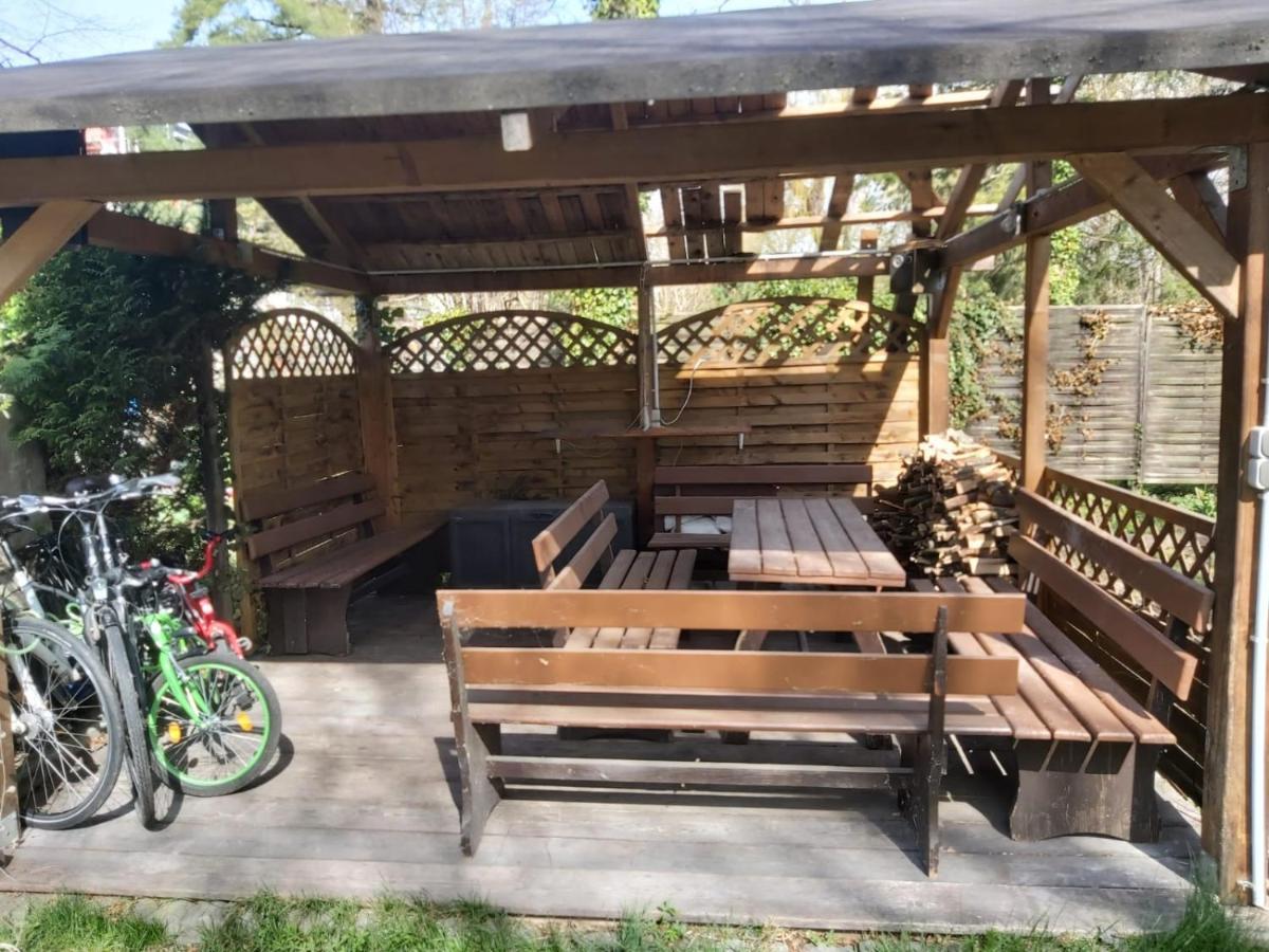 Ferienwohnung Mit 123Qm Fuer 8 Personen Mit Sehr Grossem Garten, Einfache Innen-Ausstattung Leipzig Eksteriør bilde