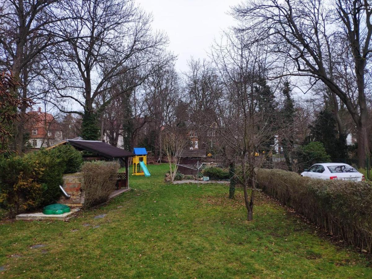 Ferienwohnung Mit 123Qm Fuer 8 Personen Mit Sehr Grossem Garten, Einfache Innen-Ausstattung Leipzig Eksteriør bilde