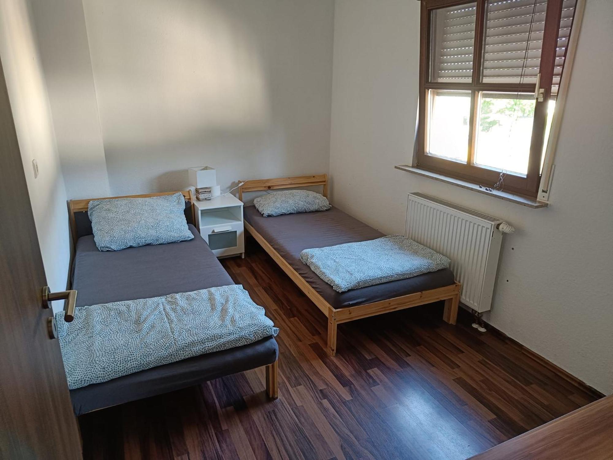 Ferienwohnung Mit 123Qm Fuer 8 Personen Mit Sehr Grossem Garten, Einfache Innen-Ausstattung Leipzig Eksteriør bilde
