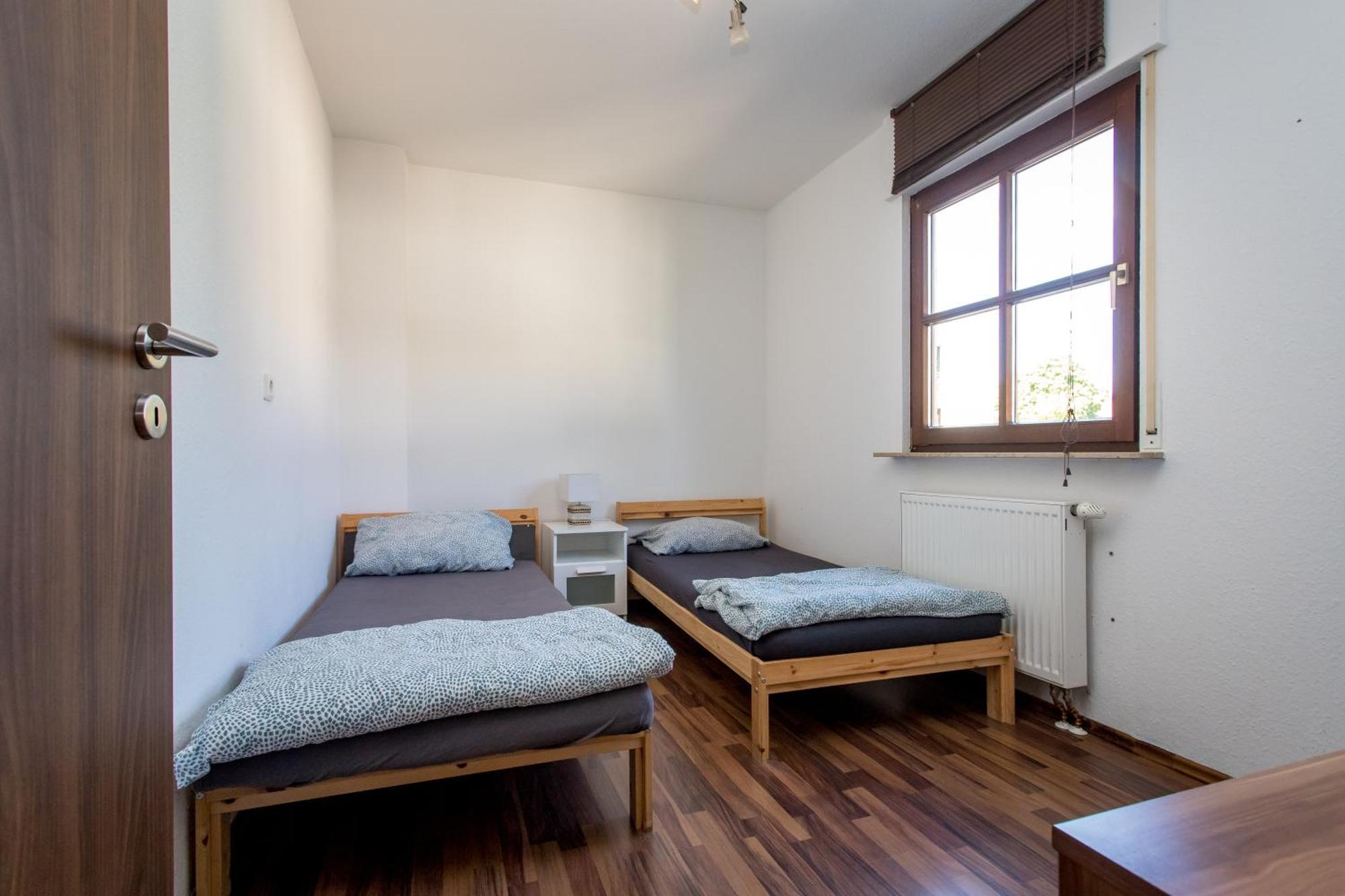 Ferienwohnung Mit 123Qm Fuer 8 Personen Mit Sehr Grossem Garten, Einfache Innen-Ausstattung Leipzig Eksteriør bilde