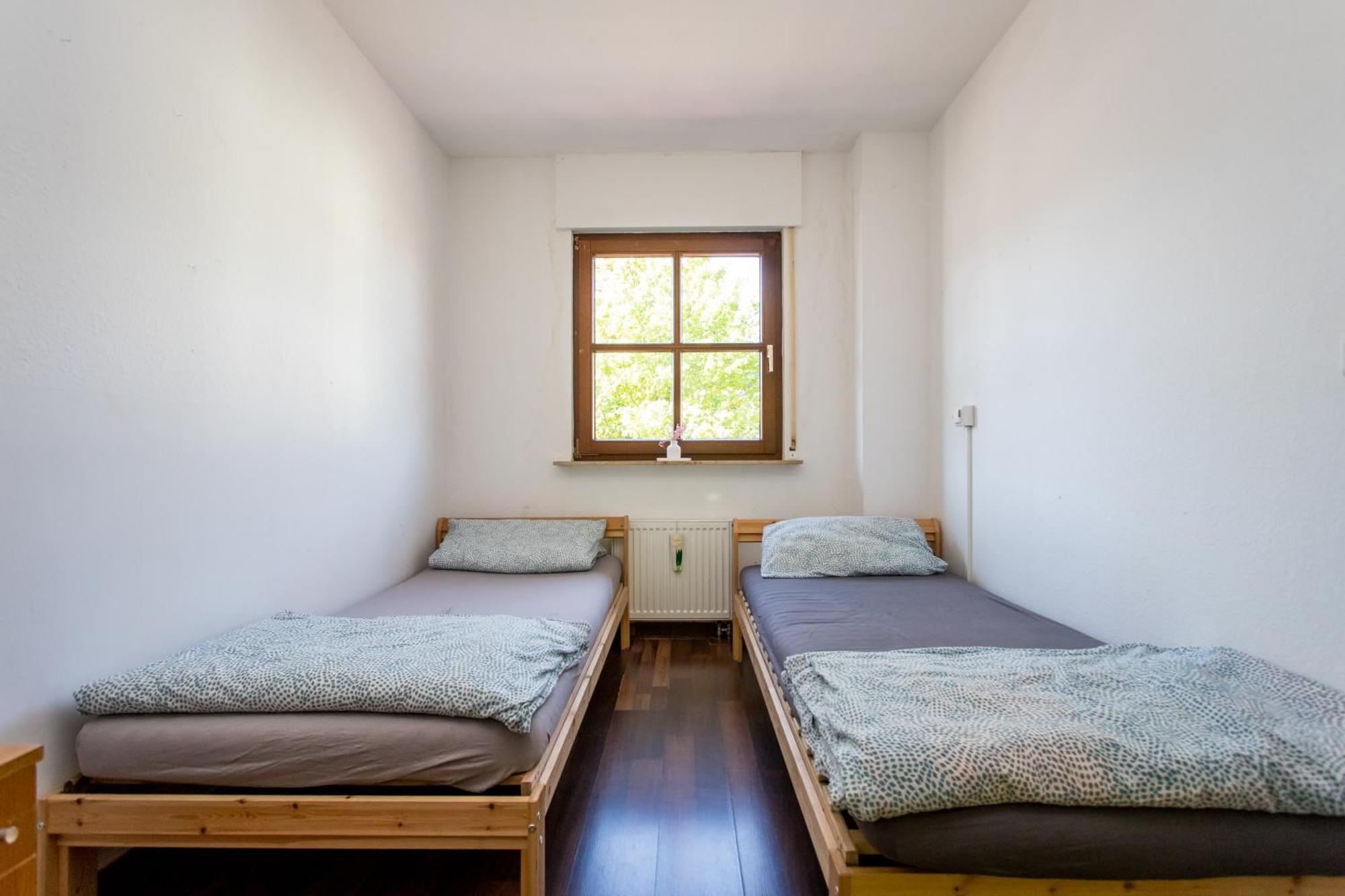 Ferienwohnung Mit 123Qm Fuer 8 Personen Mit Sehr Grossem Garten, Einfache Innen-Ausstattung Leipzig Eksteriør bilde
